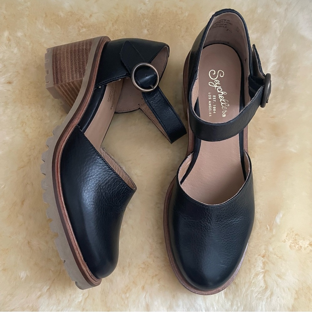 Seychelles chunky heels black leather shoes size 7.5 women
